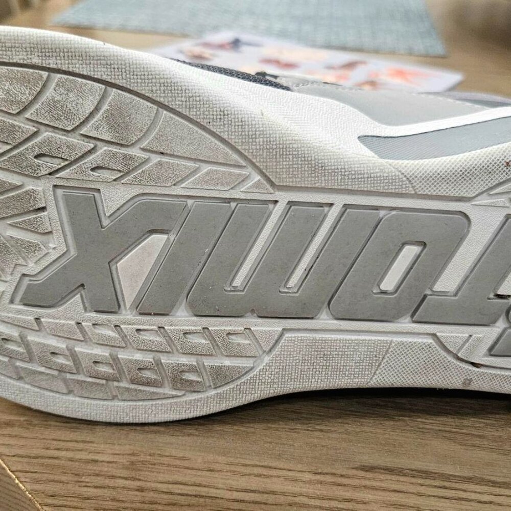 Otomix M700 Training Gym/Workout Cross-Trainer Shoes Womens 8 Grey & White - Picture 6 of 16